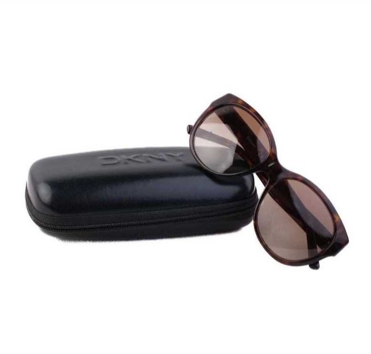 Солнцезащитные очки DKNY