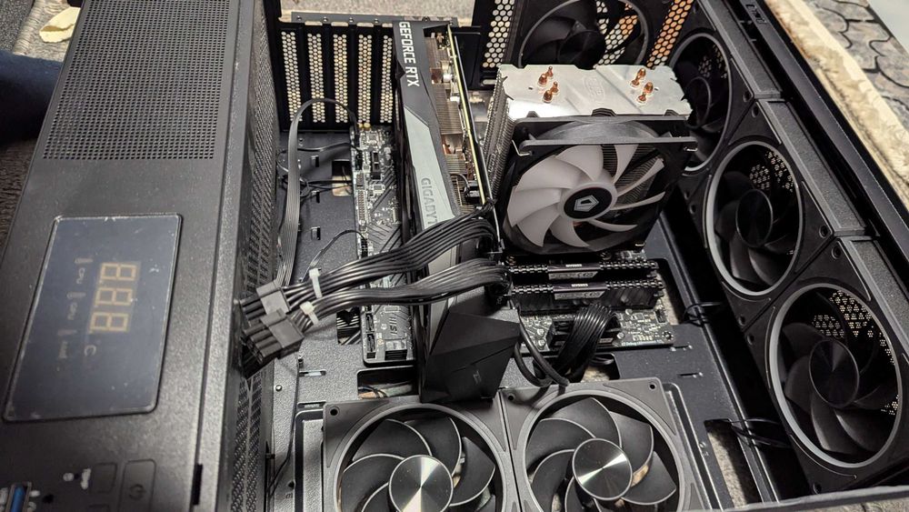 Vand pc gaming i5 14500 rtx 3070 8GB RAM 32gb DDR4 3200mhz 1tb 4.0