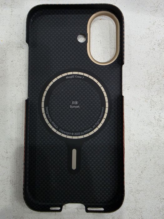 iPhone 17 pitaka чехол