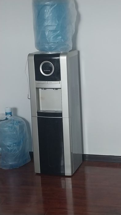 Б.у диспансер для воды