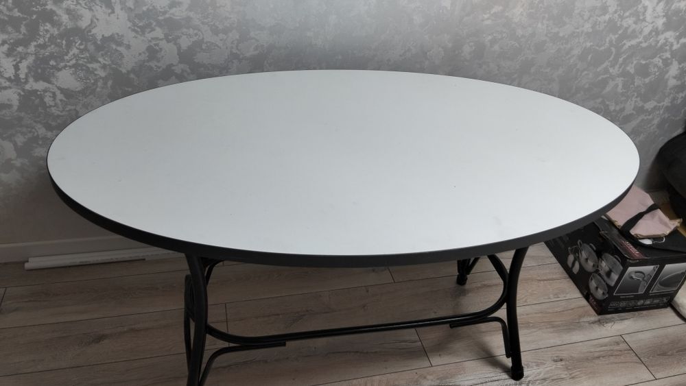 Стол овальный б/у