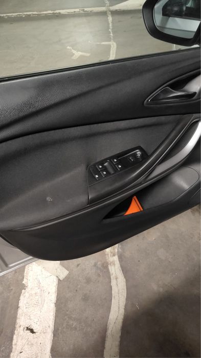 Masina Astra K sports tourer