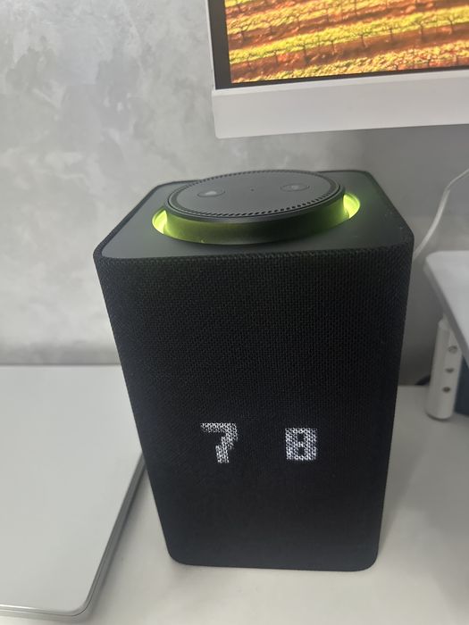 Продам Яндекс Станцияю Max с Zigbee