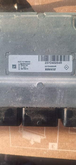 RENAULT ZOE BFM 237D40254R Engine Control Unit ECU 2014