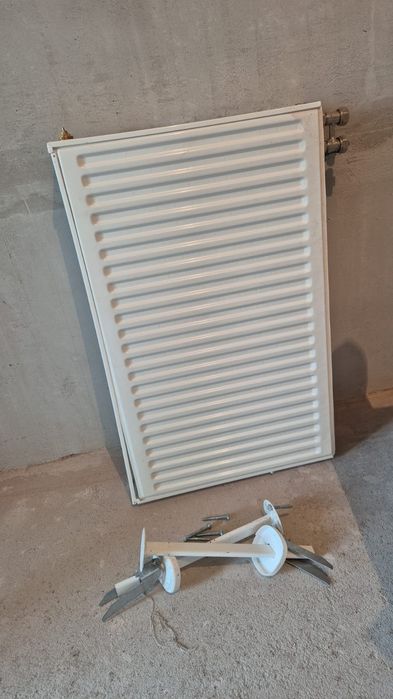 Продам батарею 80 сантиметров