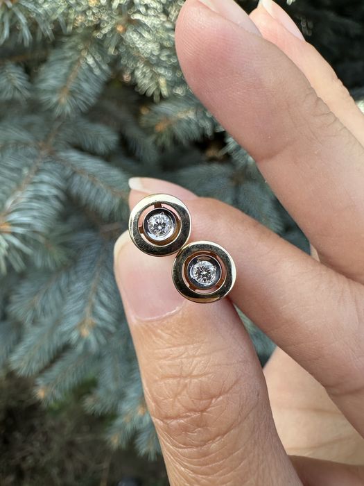 Бриллиантовые пуссеты , гвоздики