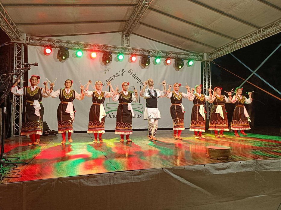 Лъжици за народни танци. 26см.