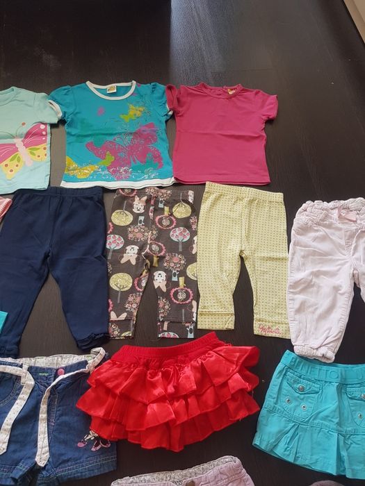 Lot haine fetita marimea 68 74 6 - 9 luni
