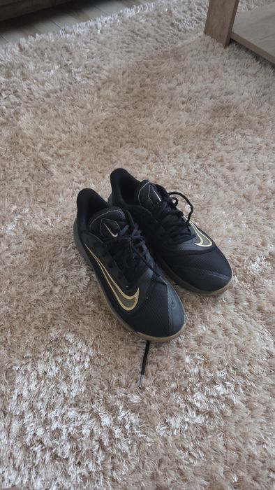 Adidasi nike de vanzare