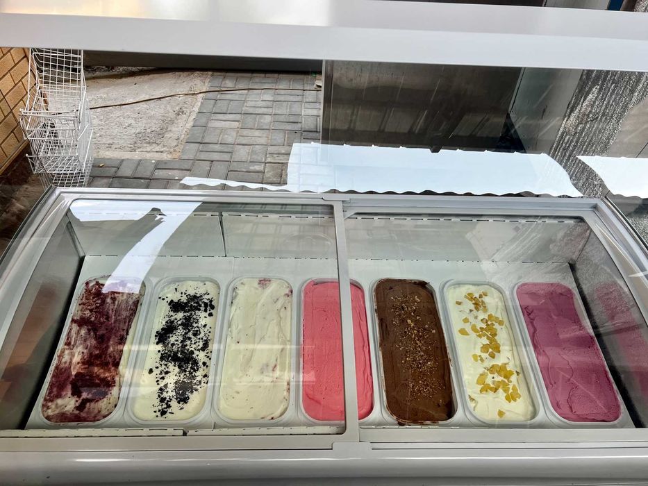 Витрина для мороженого