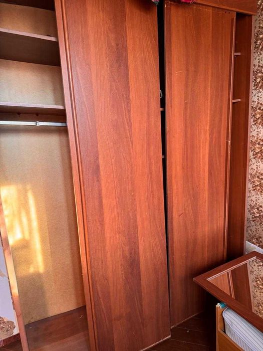 Шкаф 3х дверный с зеркалом