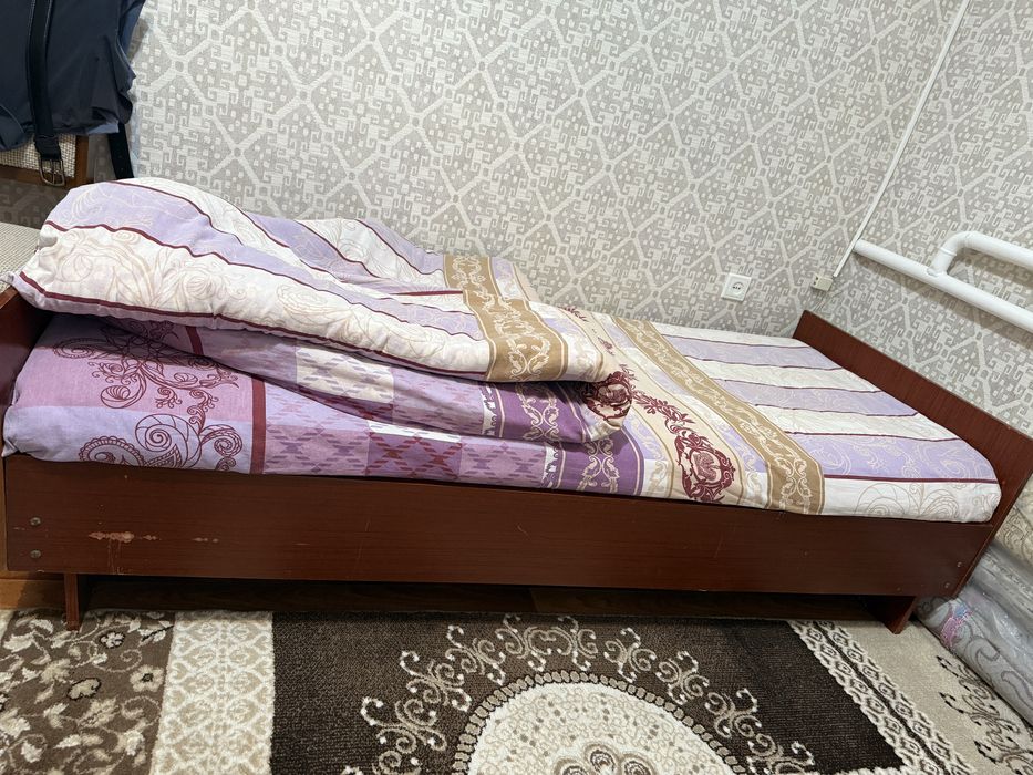 Спальные кровати