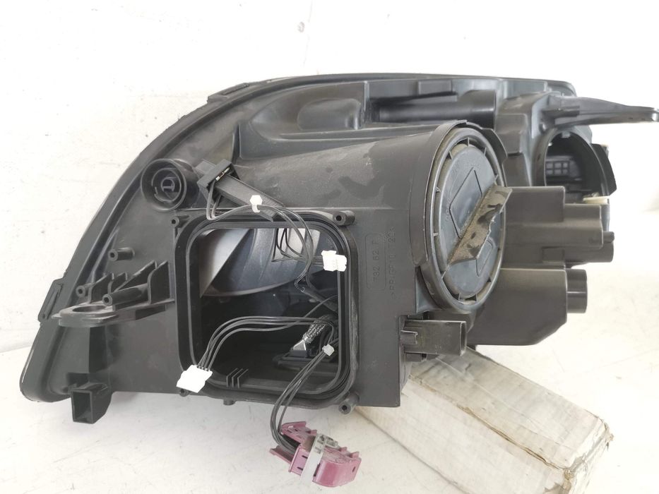 Фар Дясно Лед Интелигентна Светлинна Система Мерцедес-Бенц ГЛК-Клас /