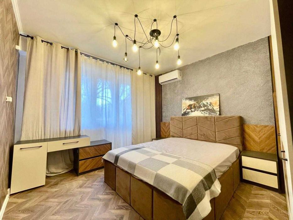 Тристаен апартамент в кв.Смирненски