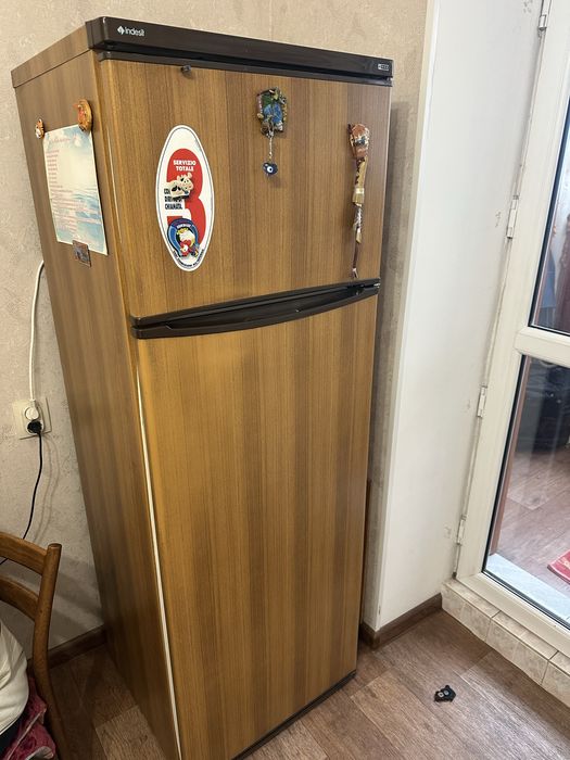 Холодильник INDESIT
