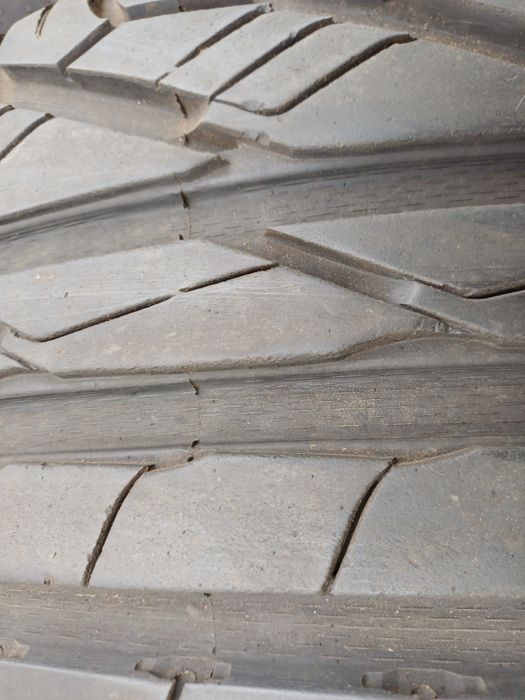 Гуми 265/70/16 Унироял