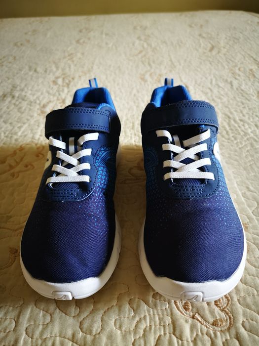 Adidași baieți mărime 37