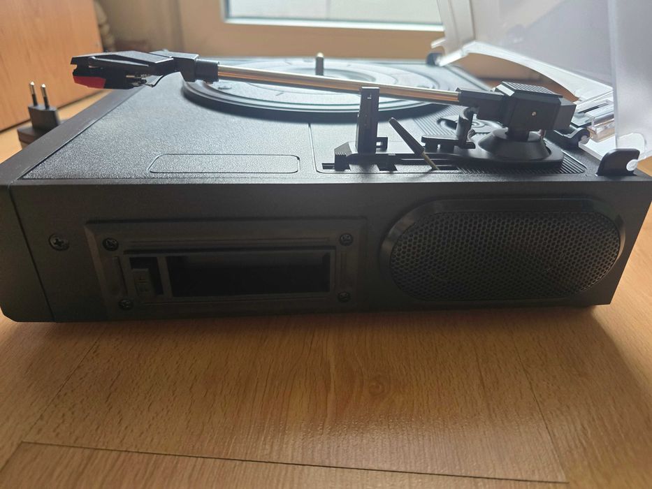 НОВ Грамофон  AKAI ATT-15C, неизползван