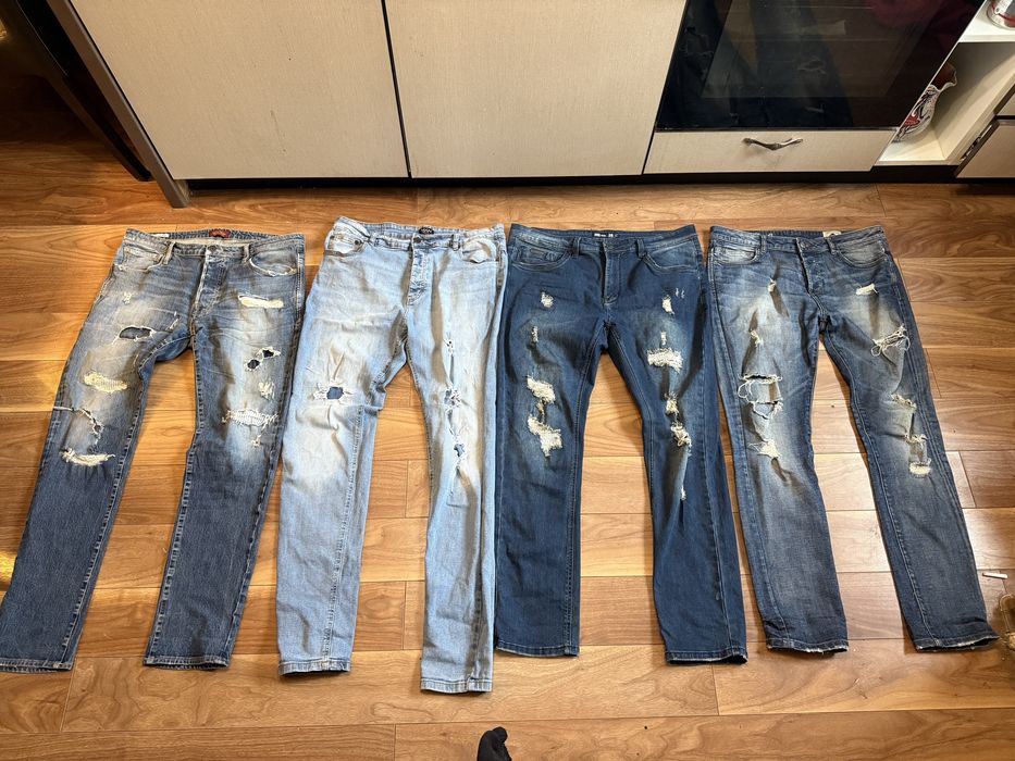 Blugi marimea 34,36, pret 80 lei bucata