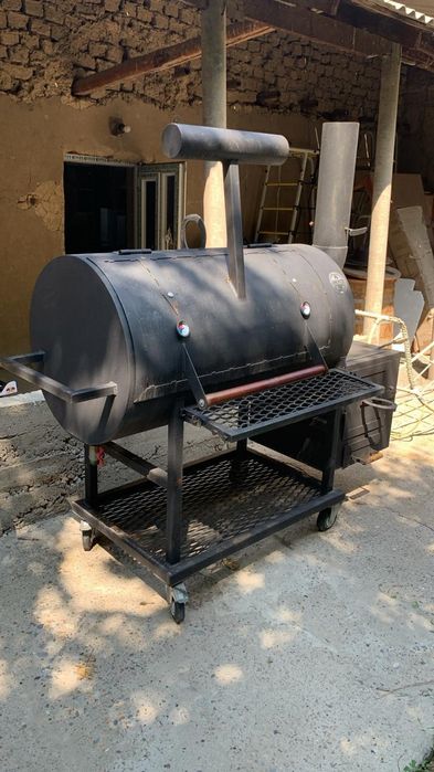 BBQ смокер на дровах, ручная работа