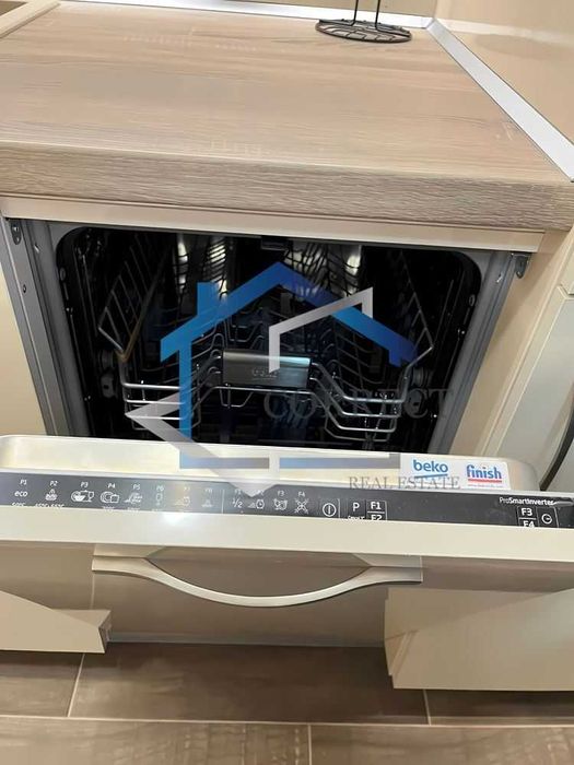 Дава се под наем Двустаен апартамент в Варна, Център - 55 кв.м за 433.5 € - Снимка #12