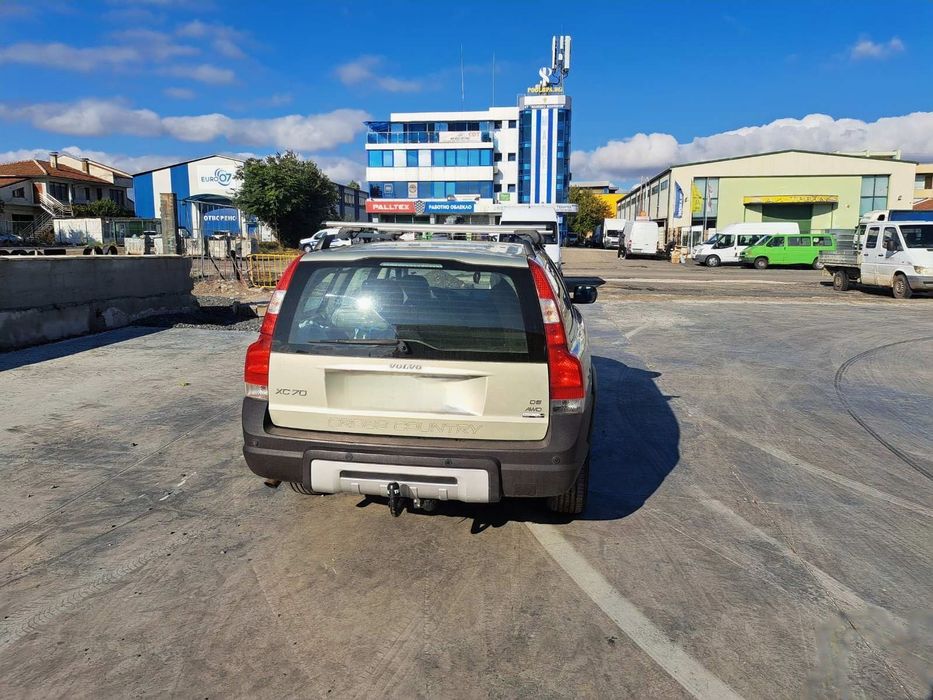 Продавам ВОЛВО ХС70