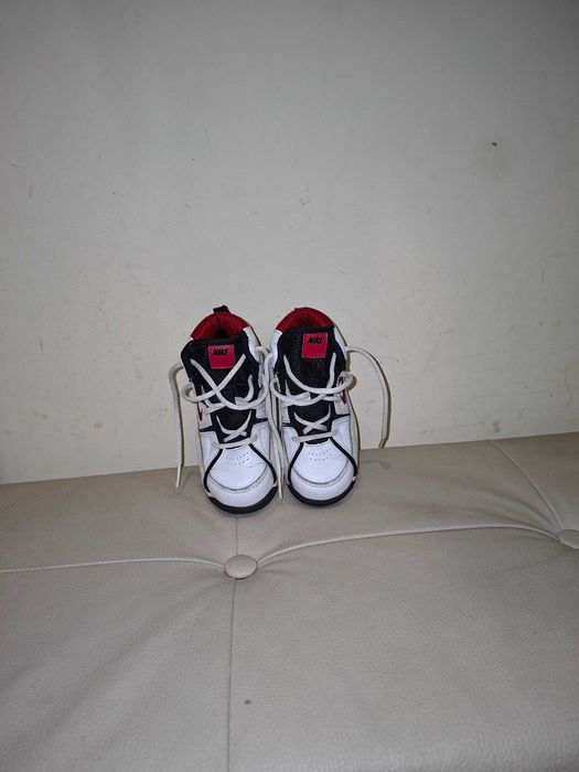 Детски маратонки NIKE