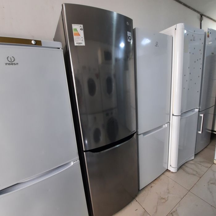 Холодильник в отличном рабочем состоянии