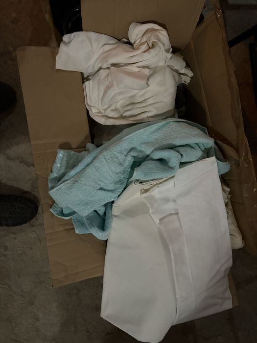 Vand lavete second hand pentru sters curatenie carpe materiale textile pentru sters iasi centru tg cucu 5 lei kg dispun de 300 kg in stare buna curate