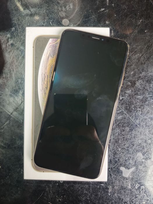 Iphone xs max karobka 256