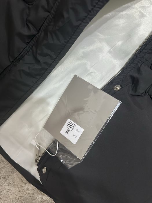 Продам новую куртку зима