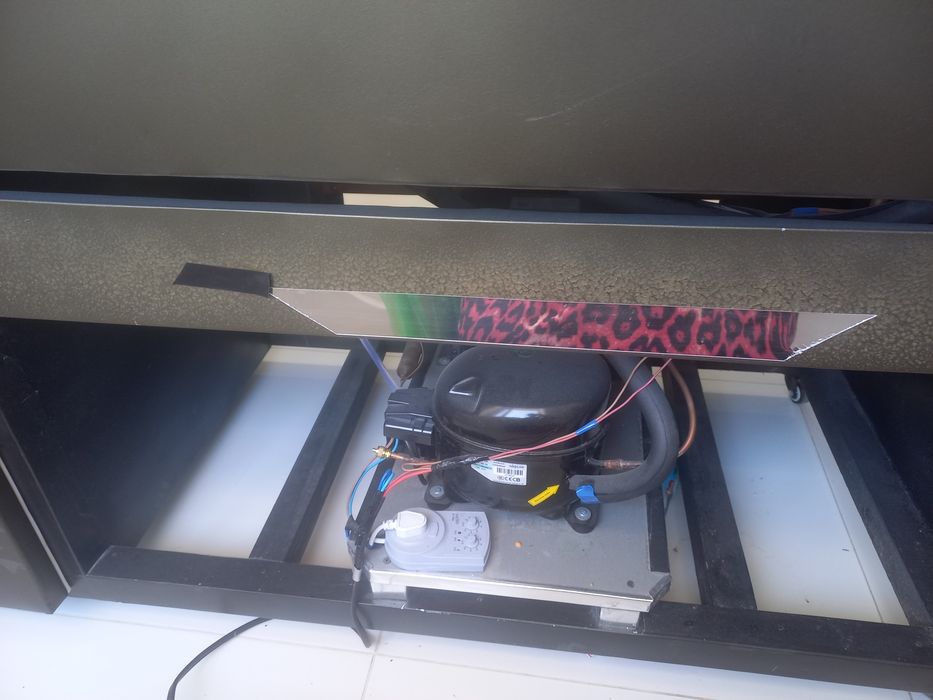 Срочно продам свой холодильник новый