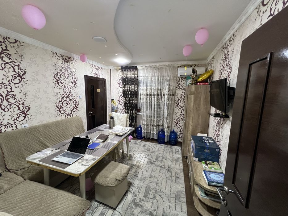 Yangi hayot dom sotiladi.