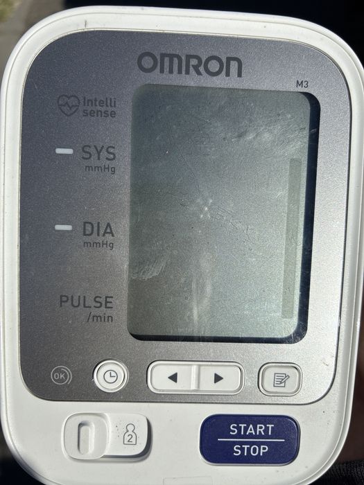Tensiometru Omron M3
