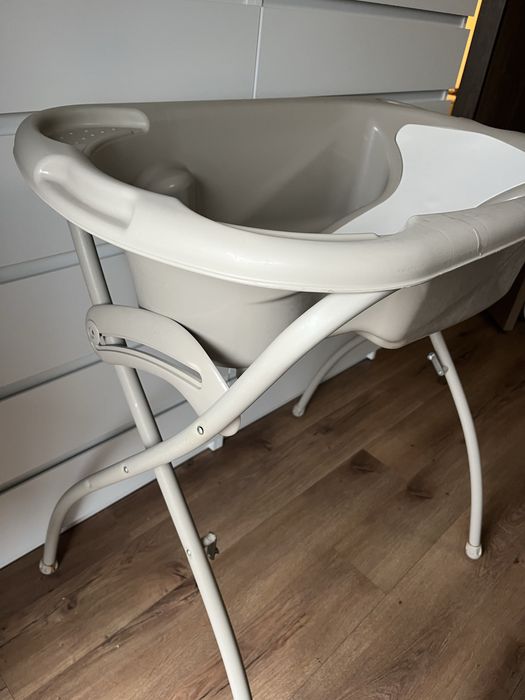 Бебешка ергономична вана