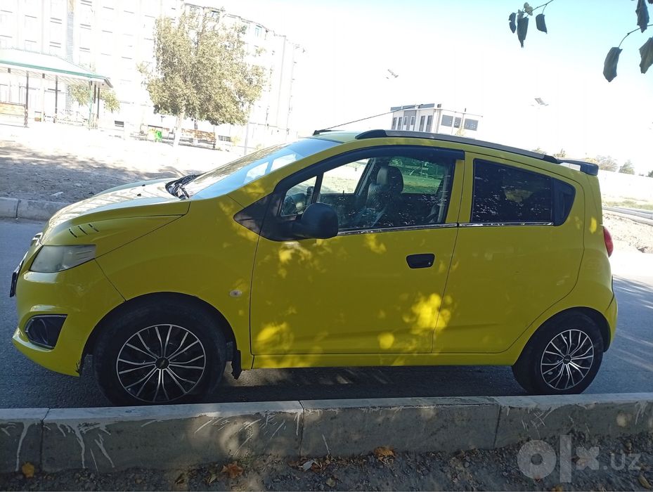 Продам автомобил Спарк