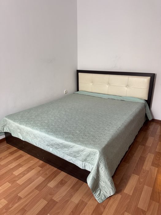 Продам двух спальную кровать