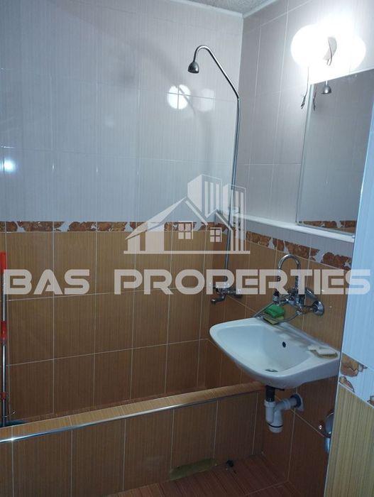 Продава се Двустаен апартамент в София, Слатина - 67 кв.м за 2389 €/кв.м - Снимка #2