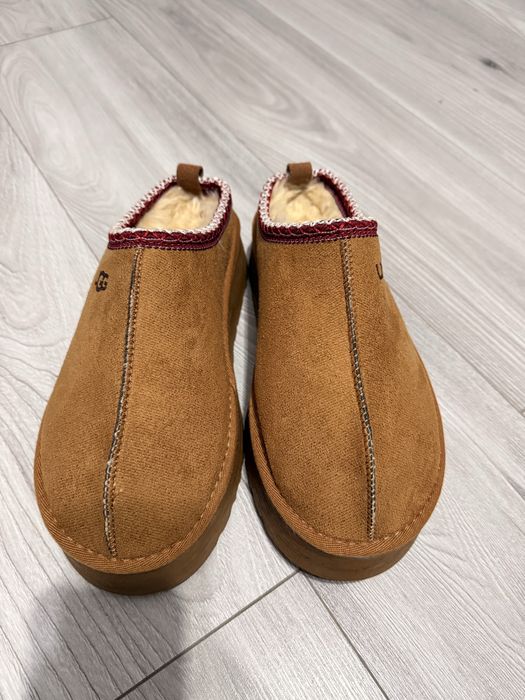 Papuci Ugg . Marimea 40
