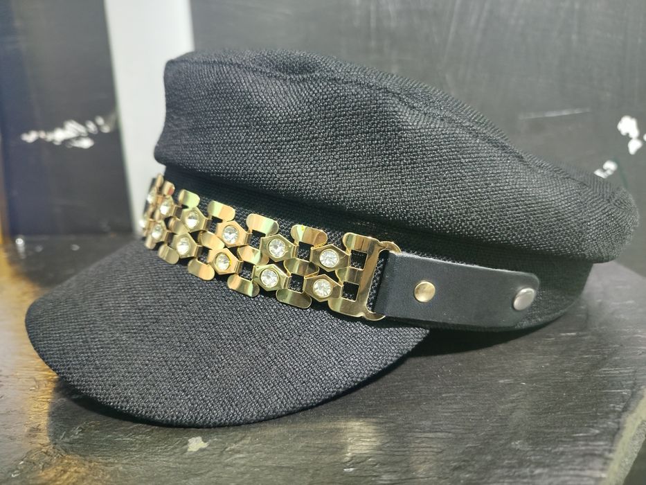 Корейская восьмиуголная шапка