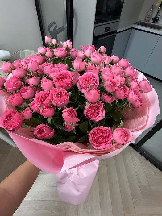 Продам кустовые розы