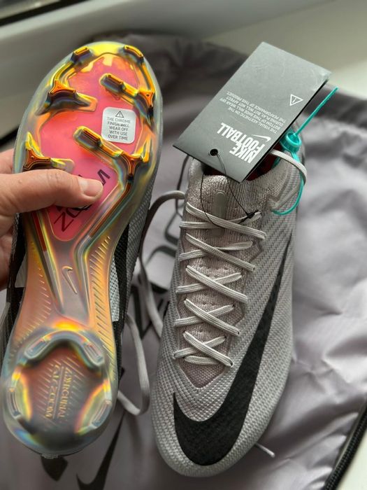 Футбольные бутсы, оригинал.