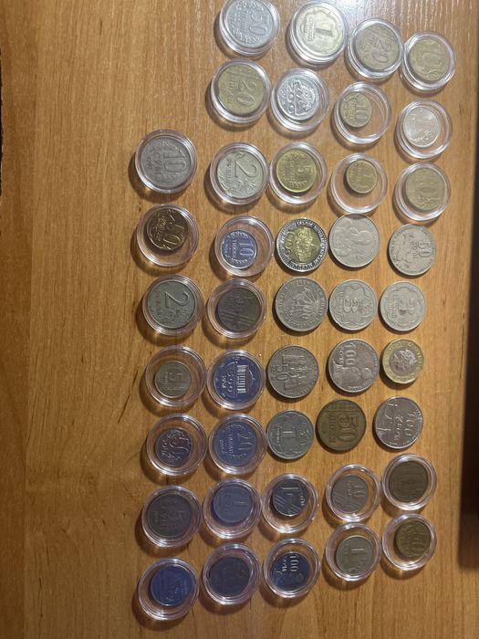 Различные монеты