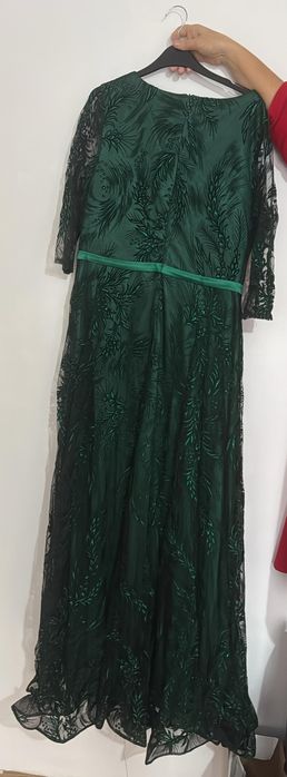 Vând rochii soacră