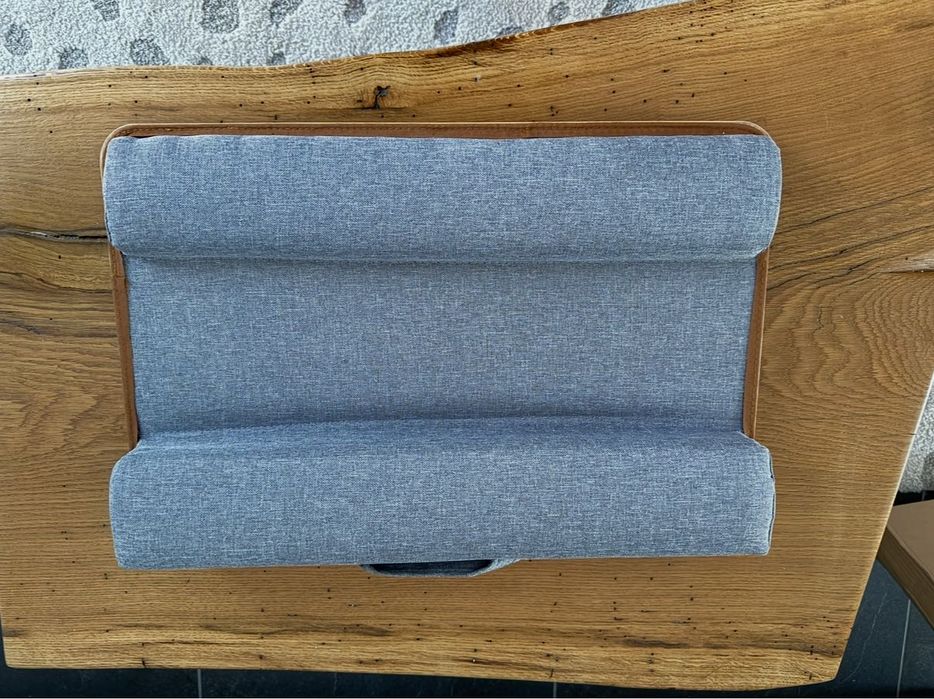 Tavă de suport pentru laptop