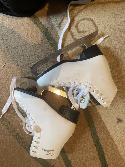 Коньки любительские