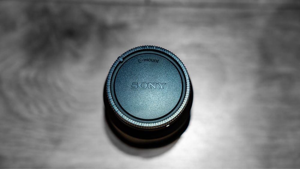 Обектив Sony FE 28-70mm f / 3.5-5.6 OSS - Sony E-Mount