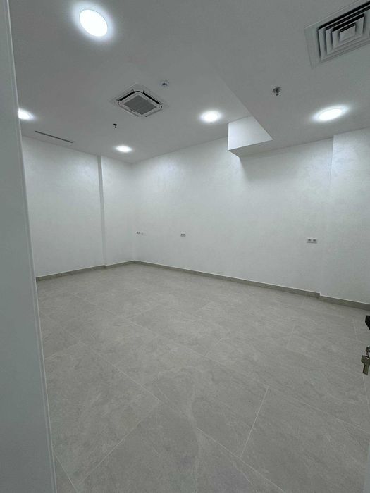 Коммерческое помещение 400 м² на первой линии в Tashkent City Gardens