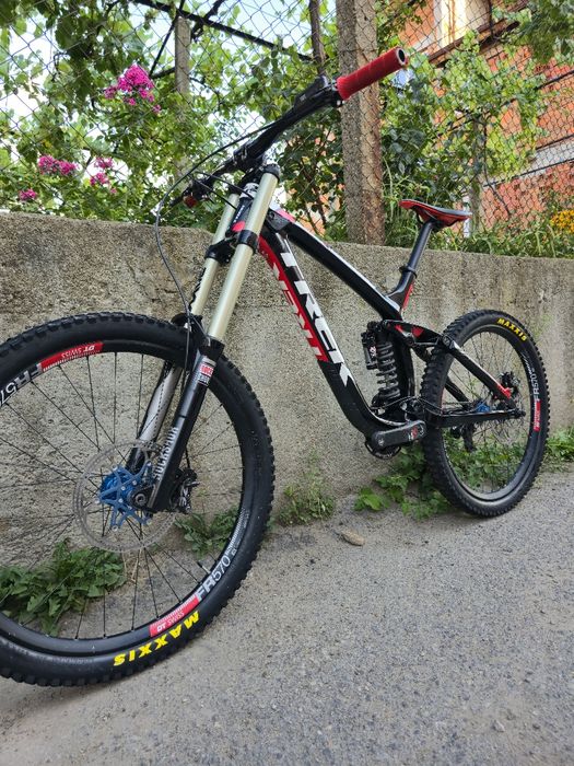 Trek Session 9.9 Карбонов 26 цола Boxxer Двукоронна Въздушна, Rockshox Vivid Rc2 шок