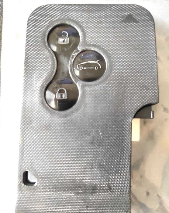 Продавам непрограмирана карта-ключ за Renault Scenic 2